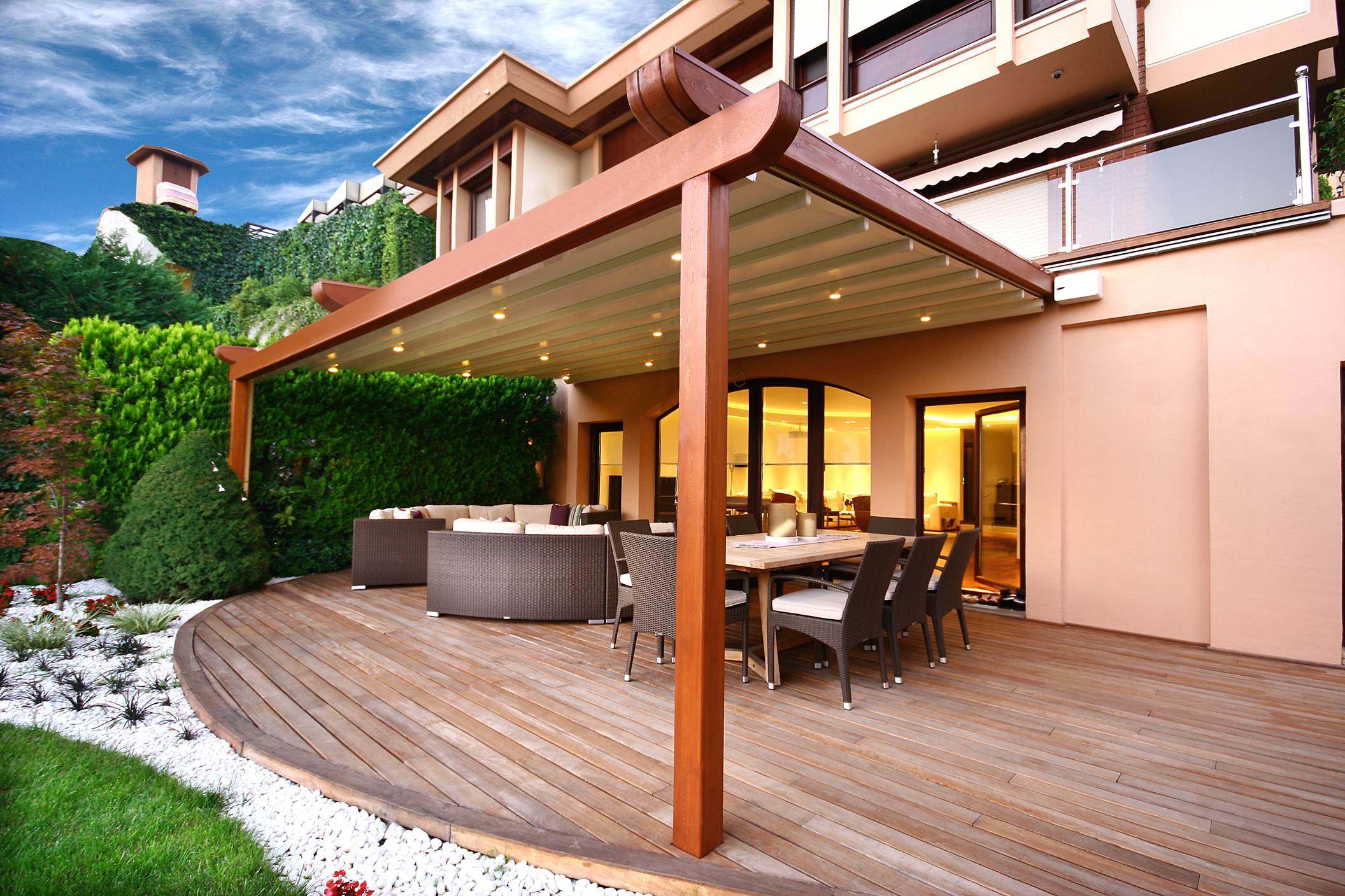 6 Benefits Of Retractable Roof Systems