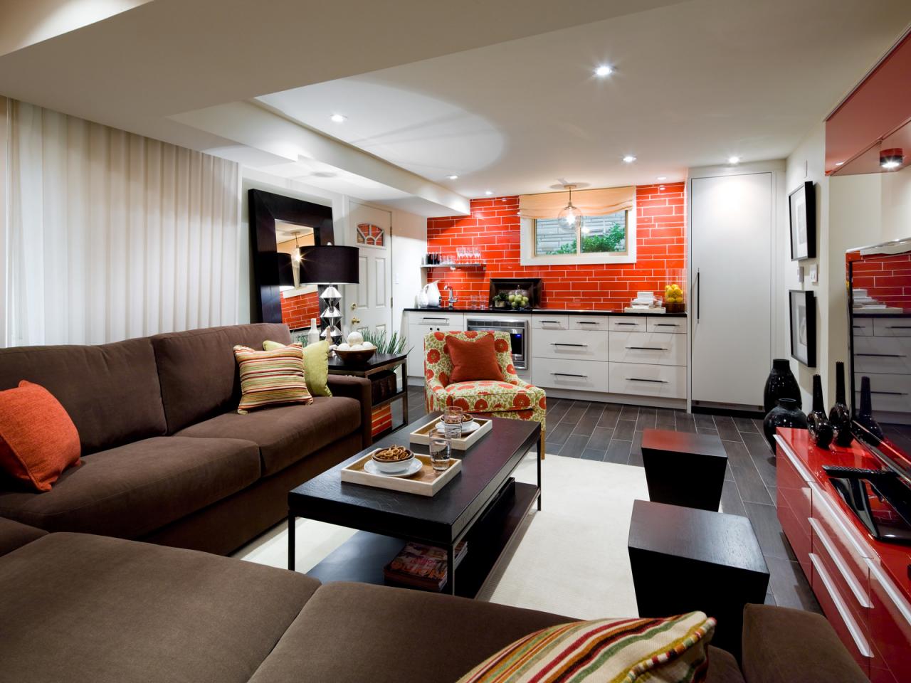 Deciding On Drop Ceilings Or Drywall For Your Basement Ceiling