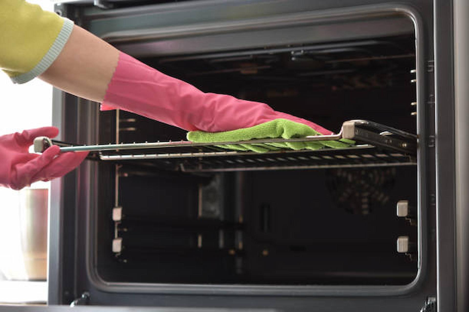 Why Your Oven Needs Regular Cleaning?