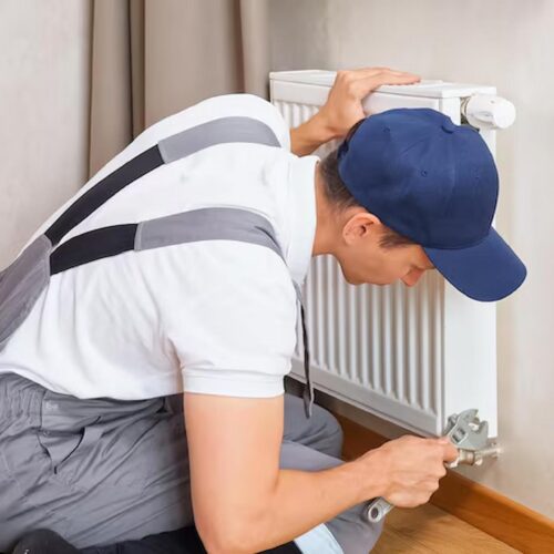 What Homeowners Should Know Before Hiring a Heating and Cooling Specialist