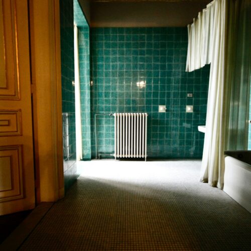 How Radiator Colours and Finishes Are Applied and Which Last Longest